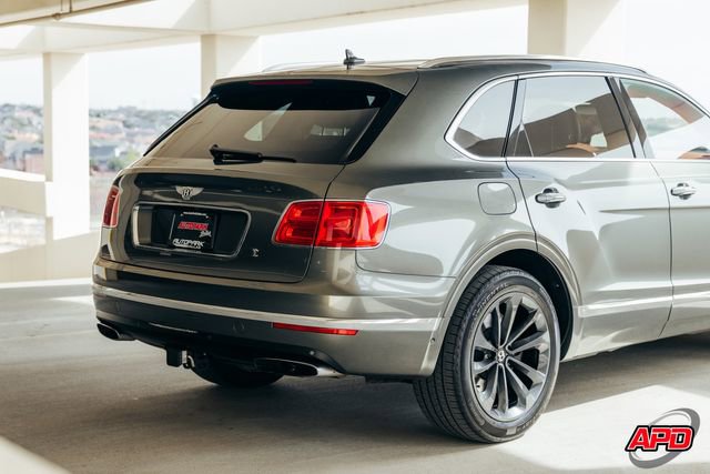 Used 2017 Bentley Bentayga image 64