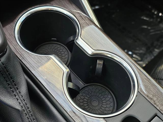 Used 2020 Toyota Highlander Limited image 29