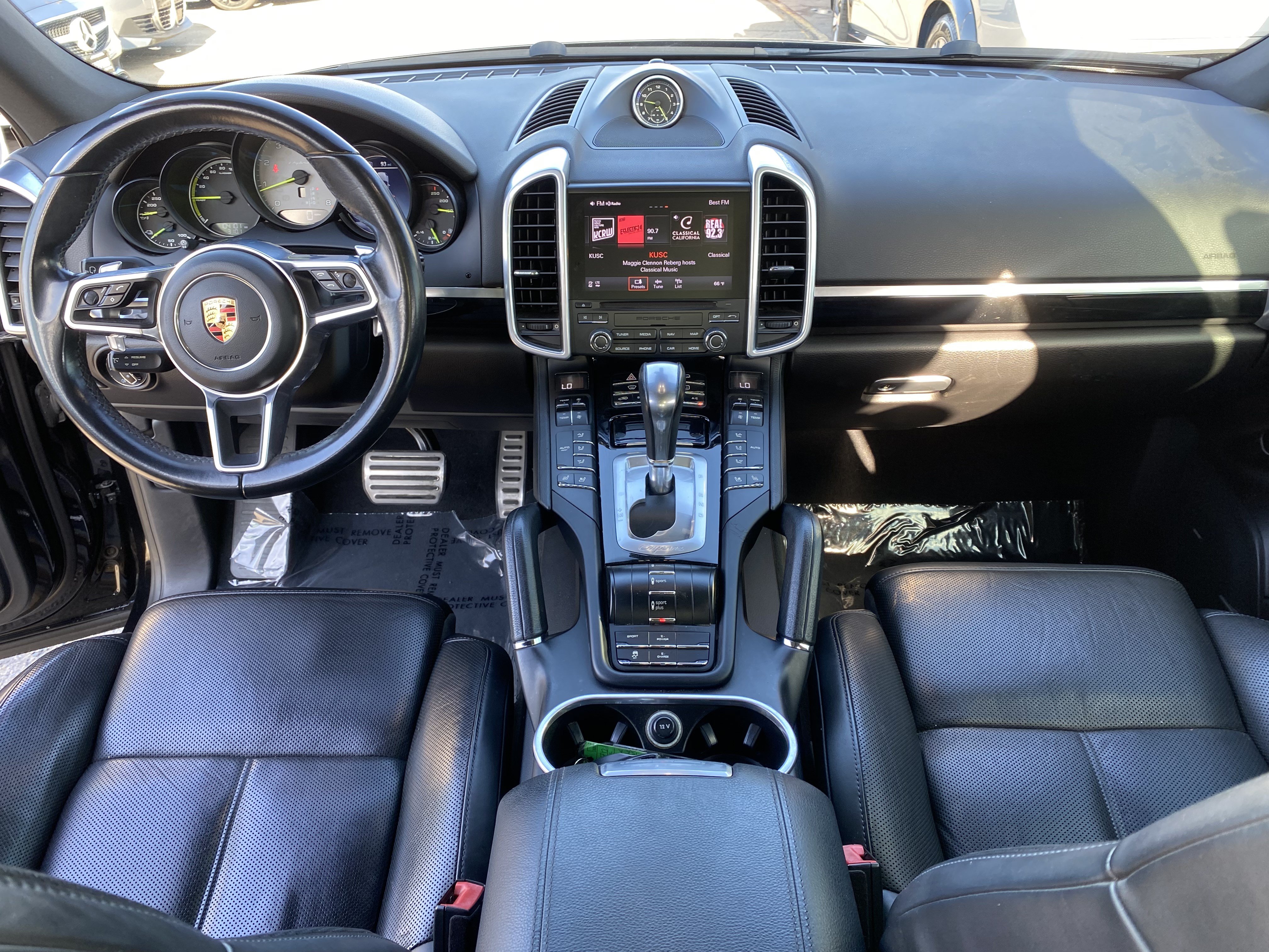 Used 2017 Porsche Cayenne S Platinum AWD/4WD image 22