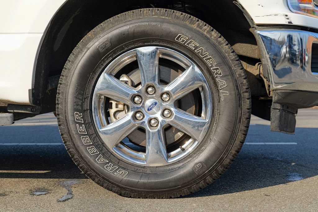 Used 2019 Ford F150 XLT w/ Equipment Group 302A Luxury AWD/4WD image 14