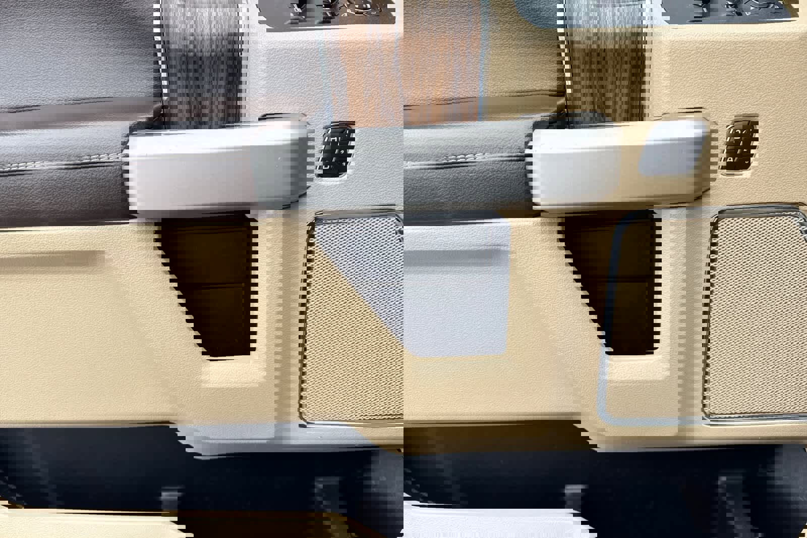 Certified 2019 Ford F150 Lariat image 12