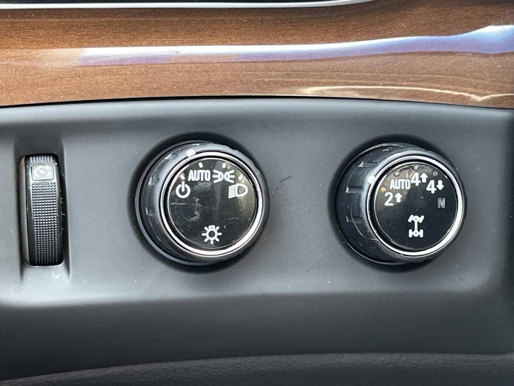 Used 2020 Cadillac Escalade Luxury AWD/4WD image 39