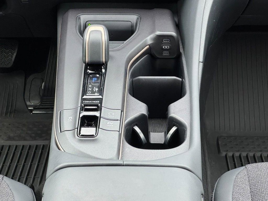 Used 2023 Toyota Crown AWD/4WD image 14