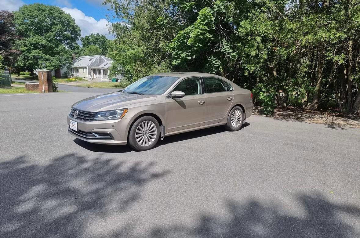 Used 2016 Volkswagen Passat 1.8T SE image 3