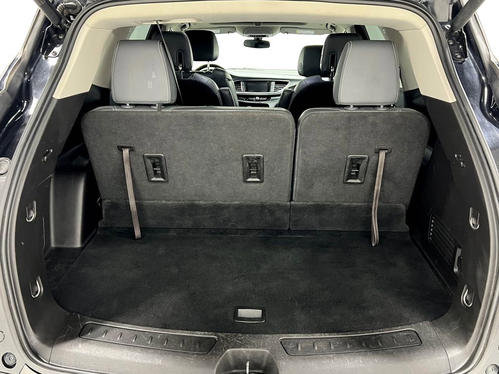 Used 2018 Buick Enclave Essence image 24