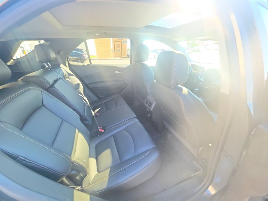Used 2021 Chevrolet Equinox Premier AWD/4WD image 35