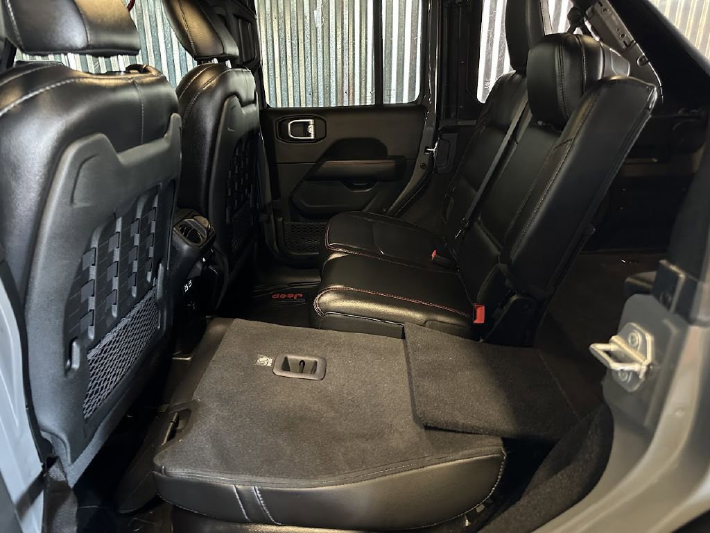Used 2020 Jeep Wrangler Unlimited Rubicon w/ Advanced Safety Group image 17