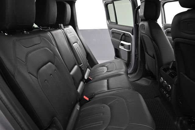 Used 2020 Land Rover Defender 110 SE AWD/4WD image 23