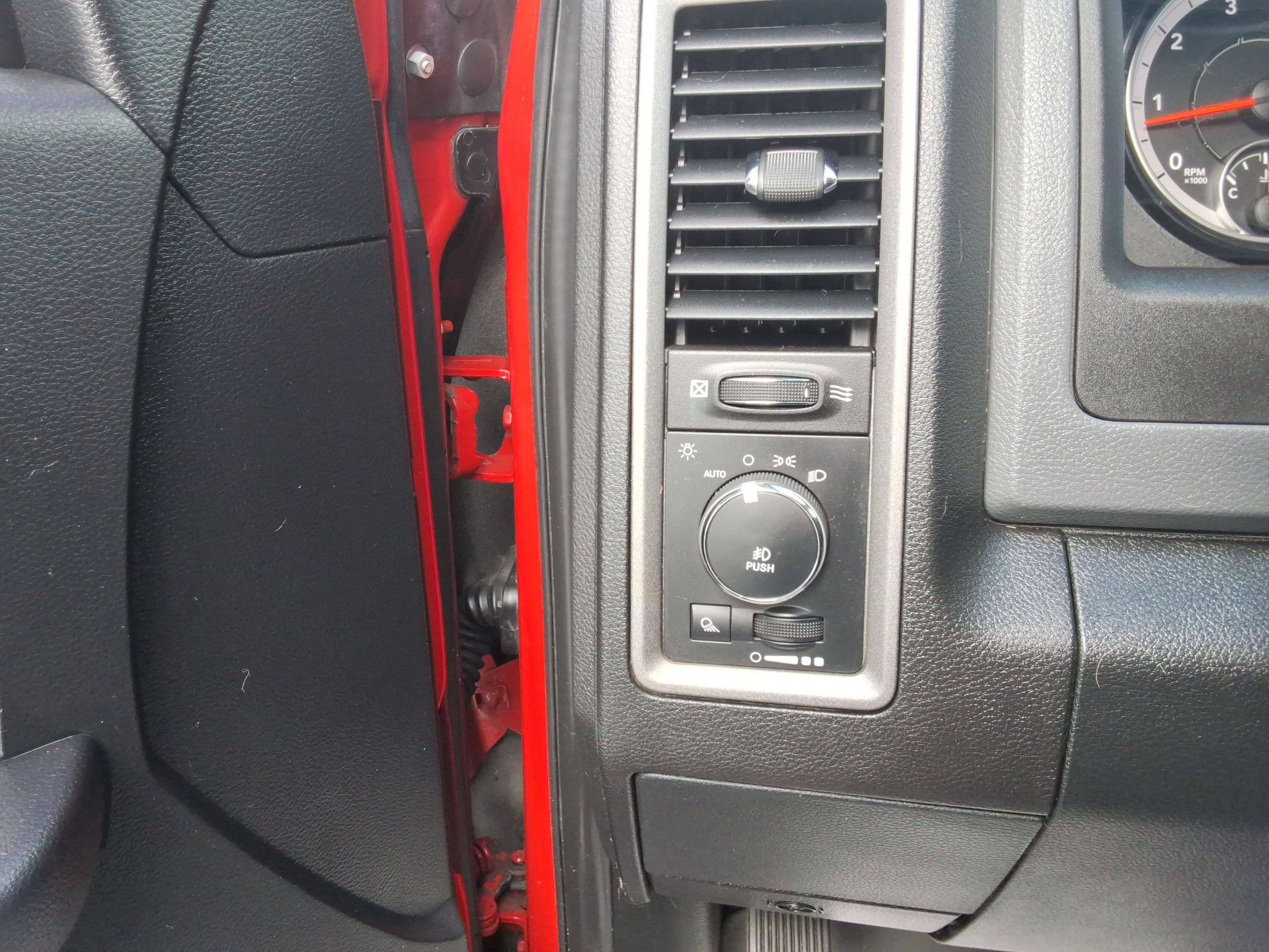 Used 2016 RAM 2500 Tradesman w/ Chrome Appearance Group image 20