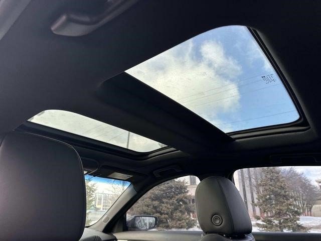 Certified 2022 Cadillac CT5 Sport AWD/4WD image 7