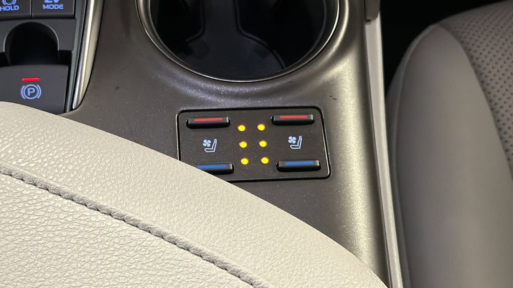 Used 2024 Toyota Camry XSE w/ Navigation Package image 22