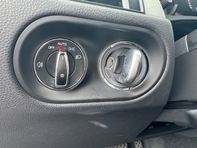 Used 2024 Porsche Macan Turbo image 27