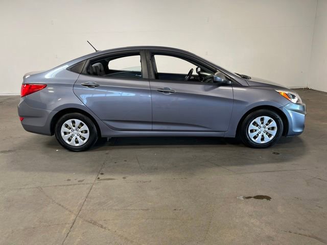 Used 2016 Hyundai Accent SE FWD image 2
