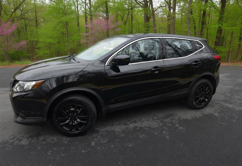 Used 2018 Nissan Rogue Sport S AWD/4WD image 11