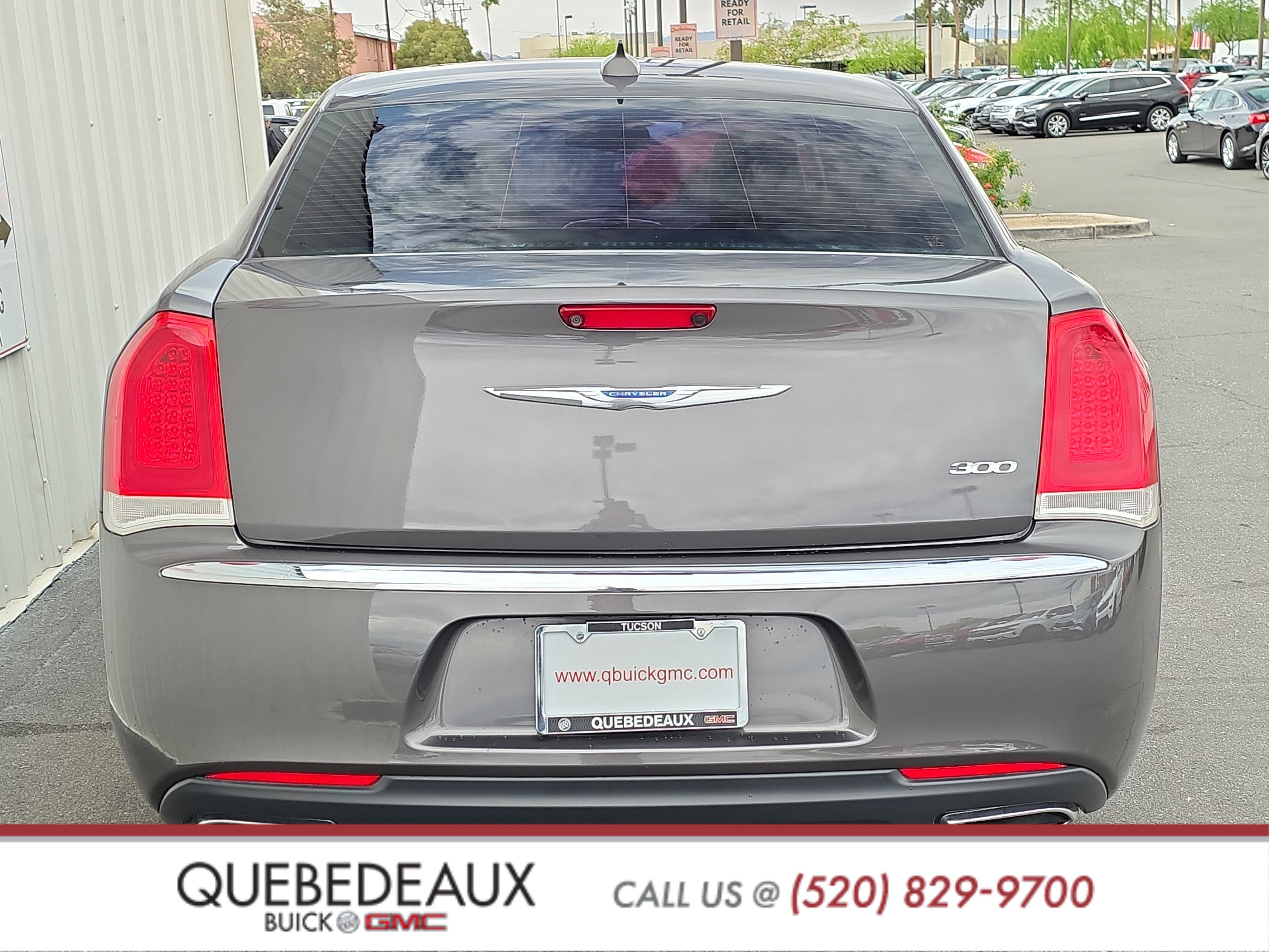 Used 2017 Chrysler 300 Limited image 6