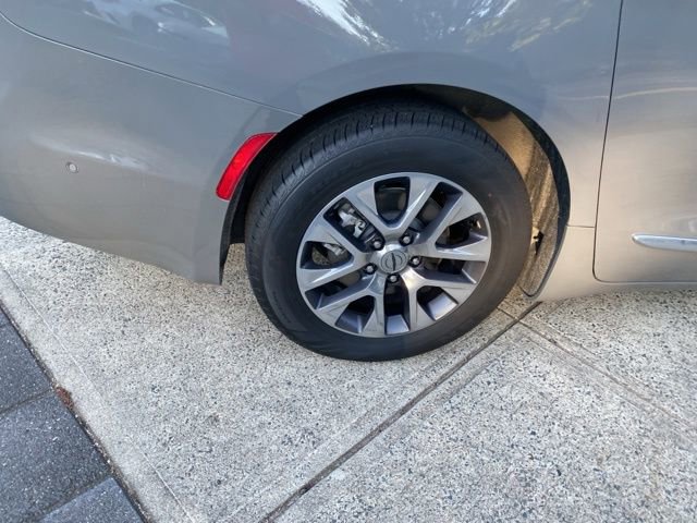 Used 2023 Chrysler Pacifica Pinnacle image 14