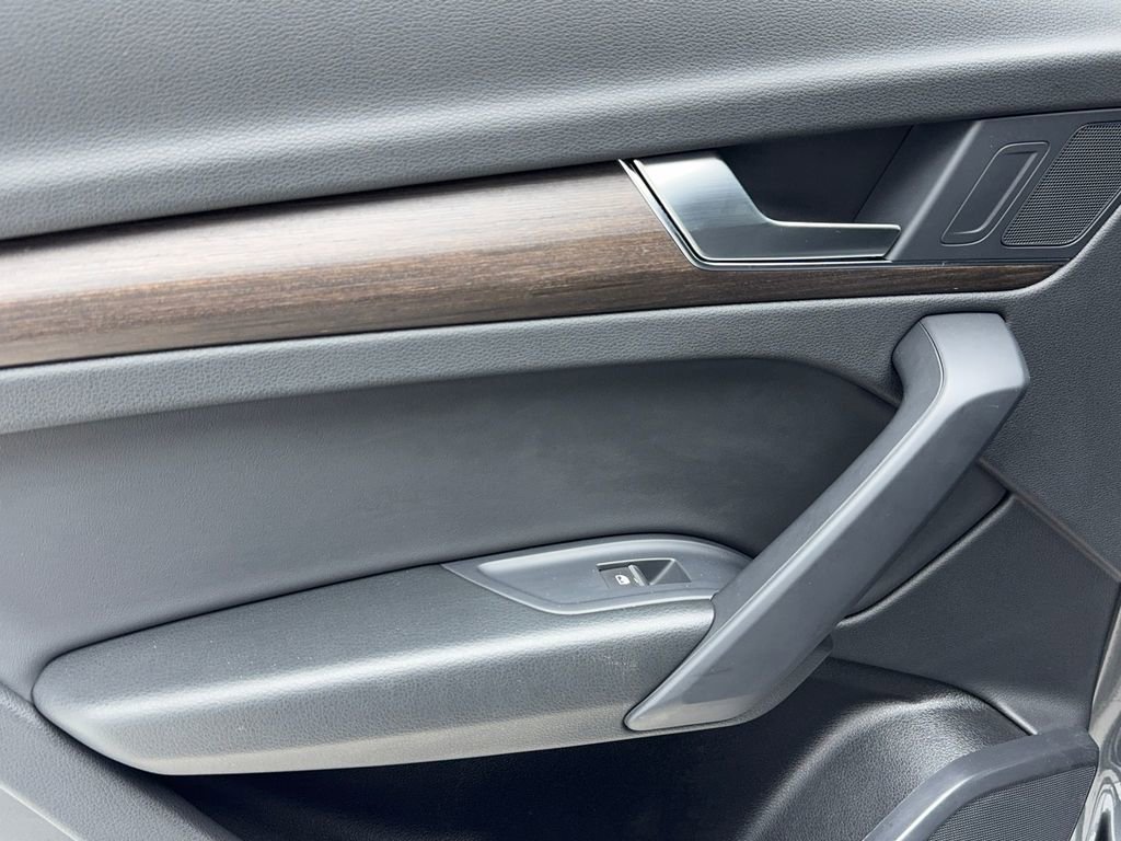 Used 2024 Audi Q5 2.0T Premium image 44