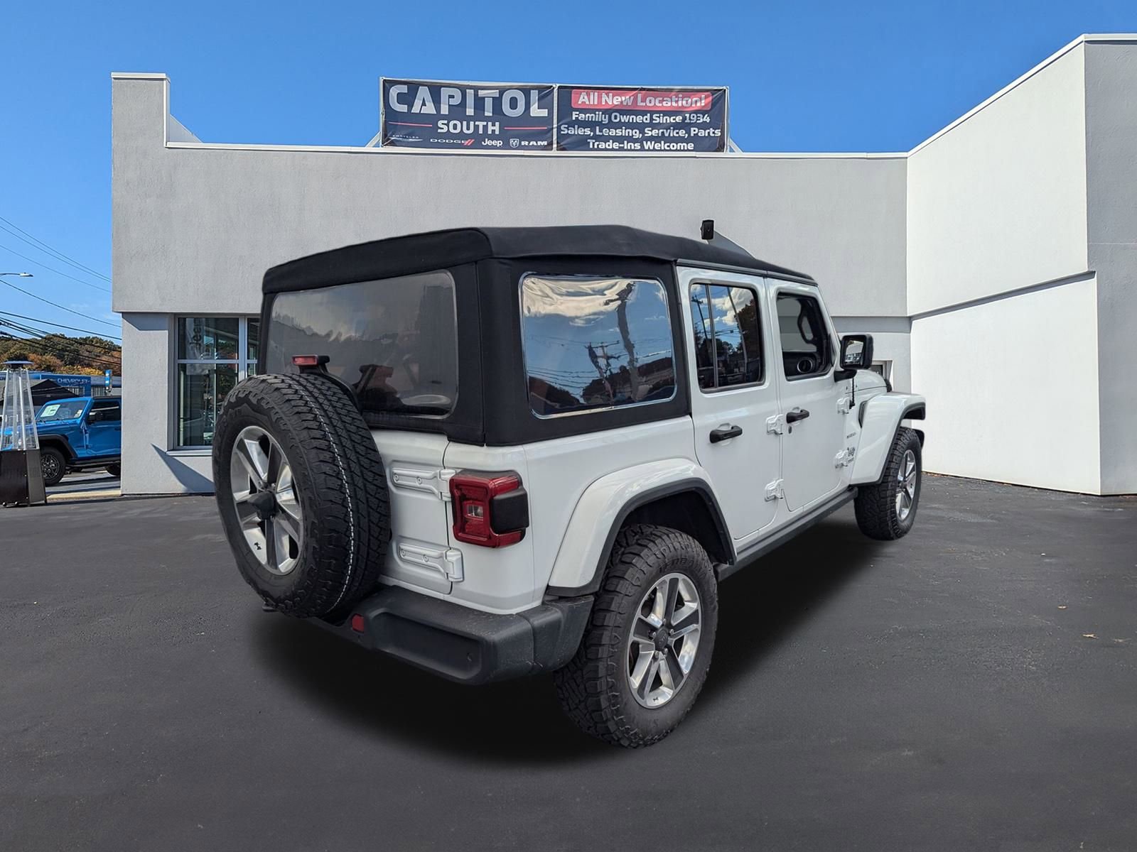 Used 2020 Jeep Wrangler Unlimited Sahara image 3