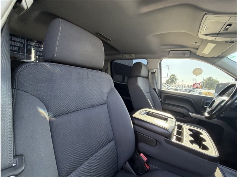 Used 2018 Chevrolet Silverado 1500 LT w/ All Star Edition RWD image 31
