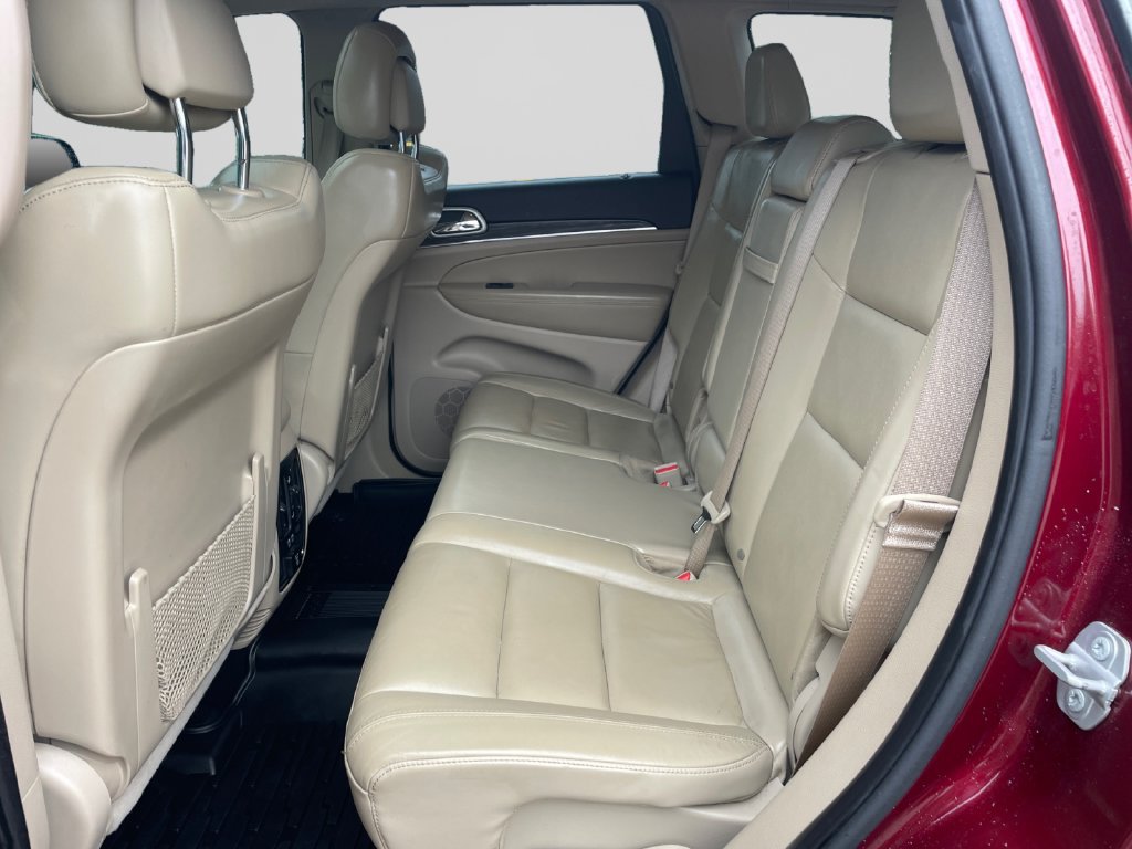 Used 2020 Jeep Grand Cherokee Limited AWD/4WD image 19