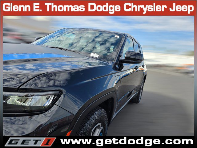 Used 2022 Jeep Grand Cherokee Trailhawk w/ Luxury Tech Group III image 6