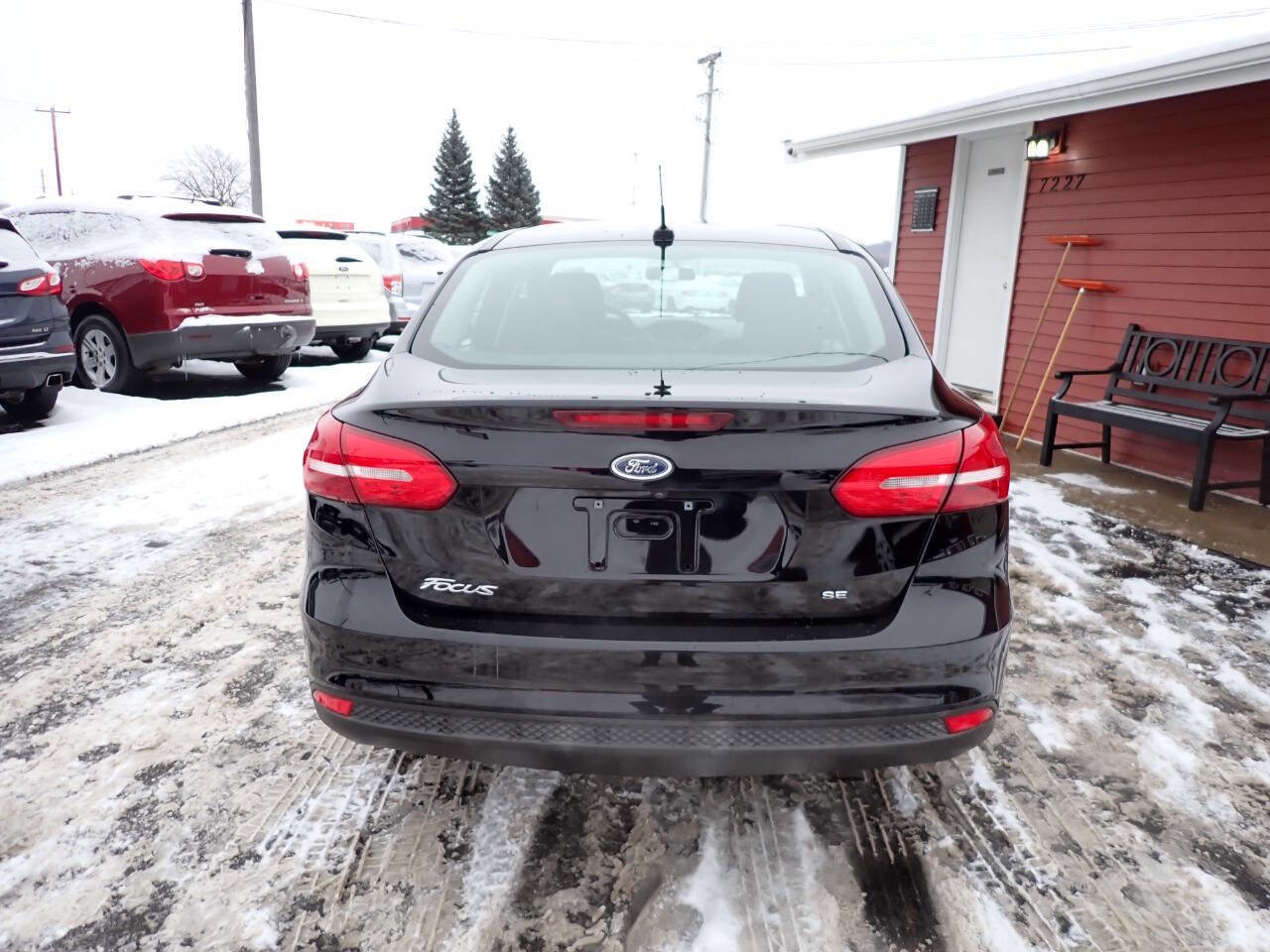 Used 2018 Ford Focus SE image 5