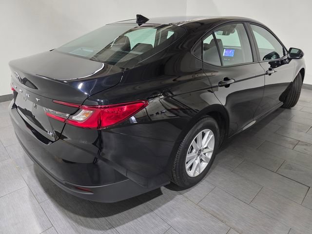 Used 2025 Toyota Camry LE w/ Convenience Package FWD image 5