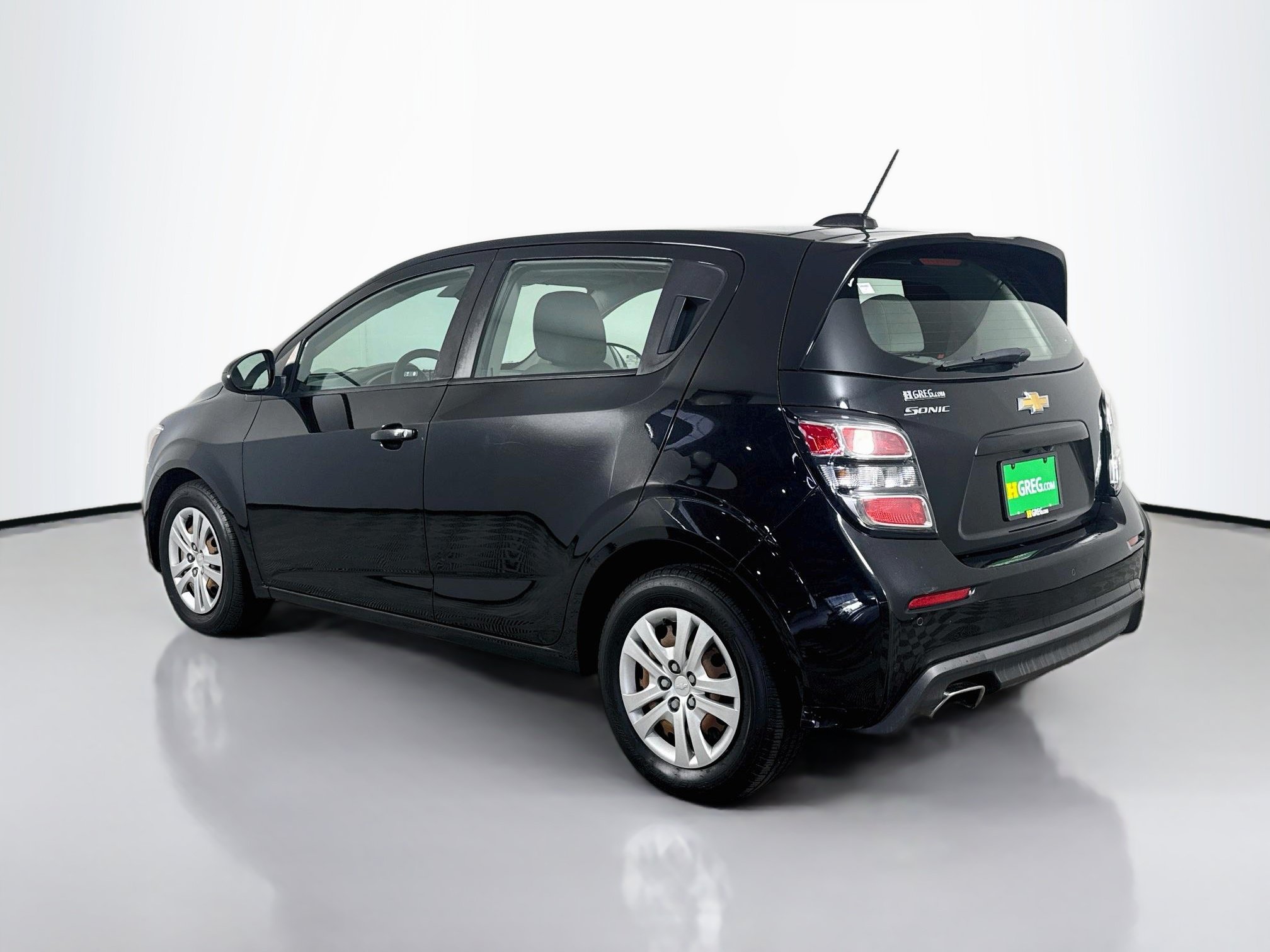 Used 2020 Chevrolet Sonic LT FWD image 7