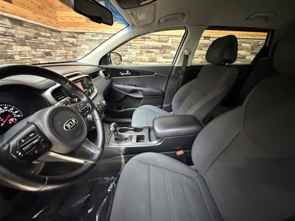 Used 2016 Kia Sorento LX w/ LX Convenience Package AWD/4WD image 11