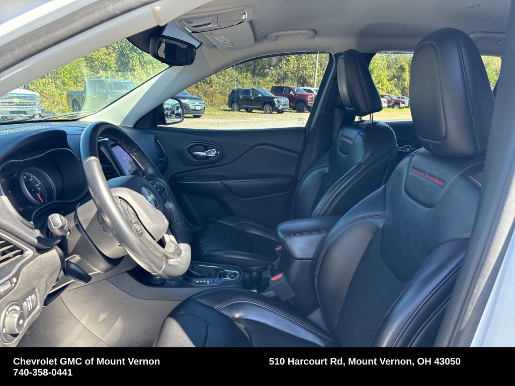 Used 2019 Jeep Cherokee Trailhawk image 14
