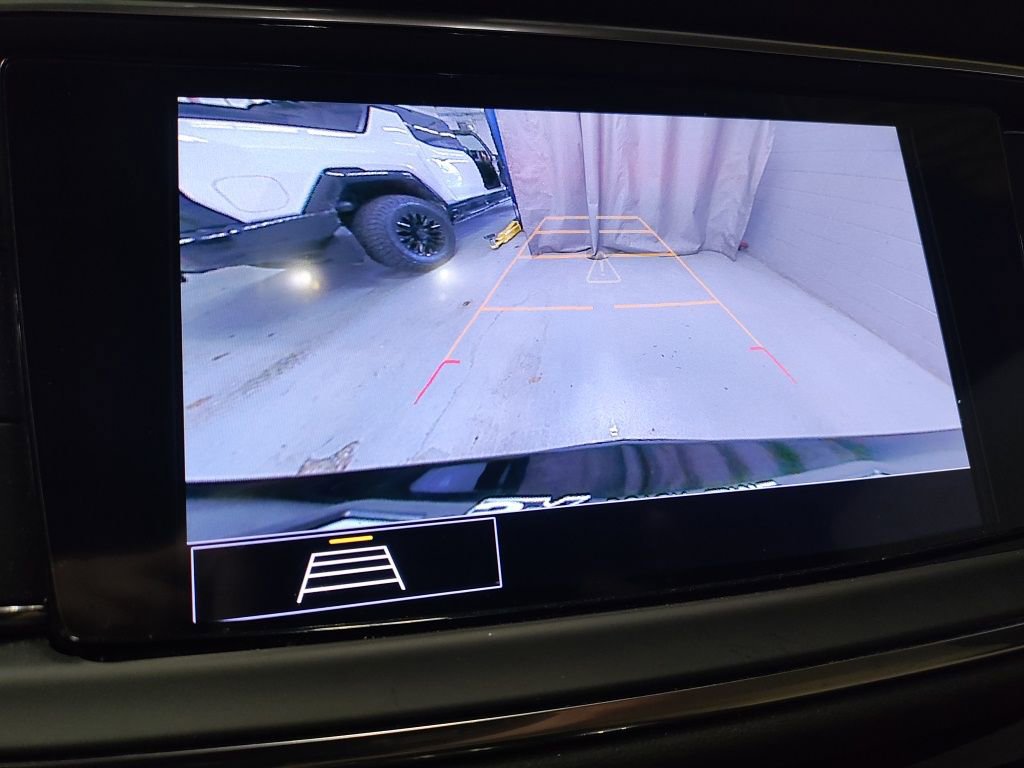 Used 2020 Buick Enclave Premium w/ Sun and Sites Package image 32