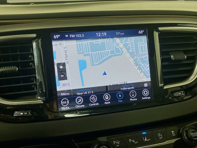 Used 2019 Chrysler Pacifica Touring-L Plus w/ Advanced Safetytec Group FWD image 18