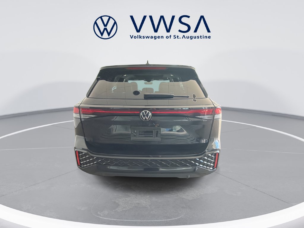 Certified 2026 Volkswagen Tiguan SE R-Line FWD image 7