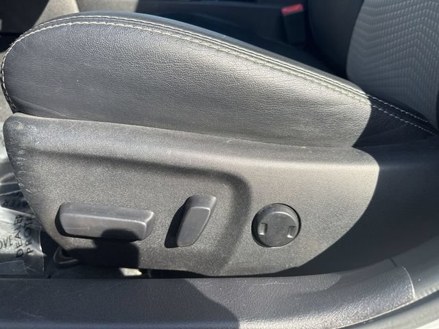 Used 2012 Toyota Camry SE FWD image 12