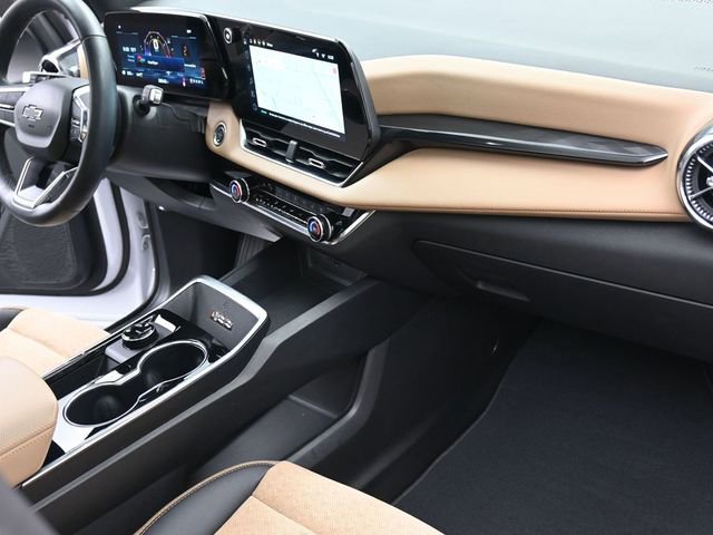 Used 2025 Chevrolet Equinox ACTIV w/ Safety and Technology Package image 29