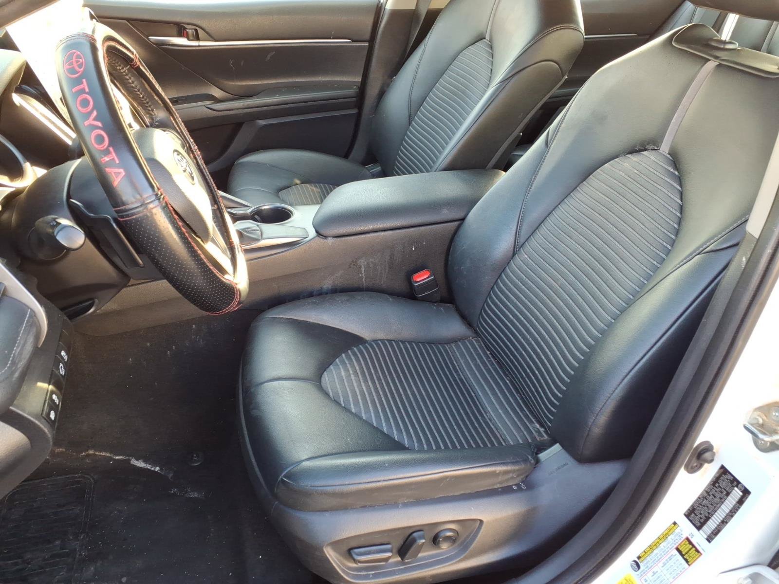 Used 2021 Toyota Camry SE FWD image 11