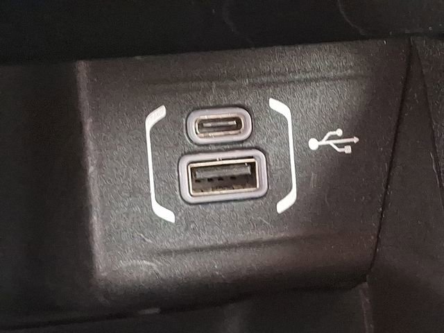 Used 2024 Jeep Compass Latitude image 25