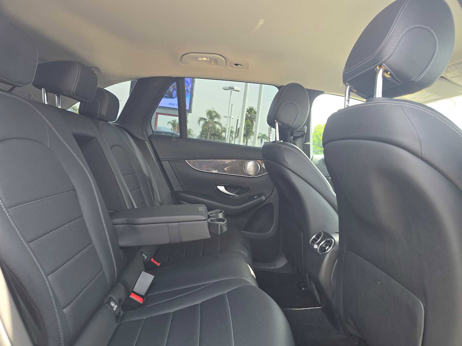 Used 2017 Mercedes-Benz GLC 300 4MATIC image 12