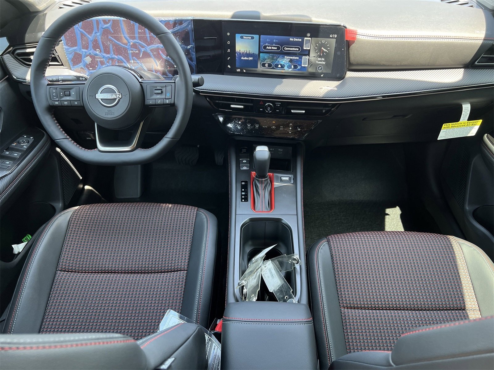 New 2025 Nissan Kicks SR w/ SR Premium Package image 2