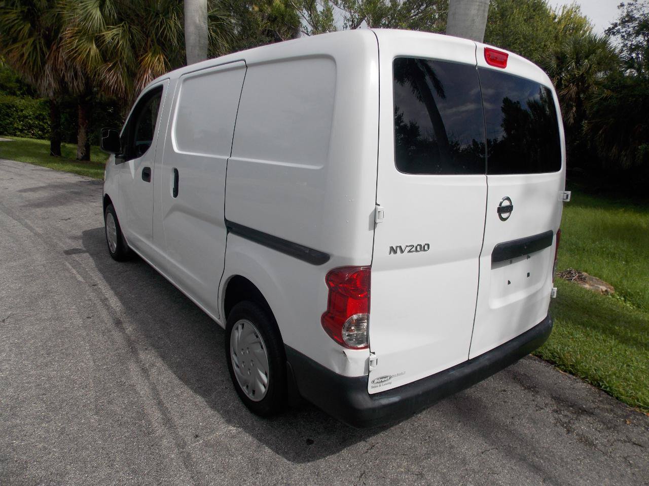 Used 2015 Nissan NV200 S w/ Back Door Glass Package FWD image 3