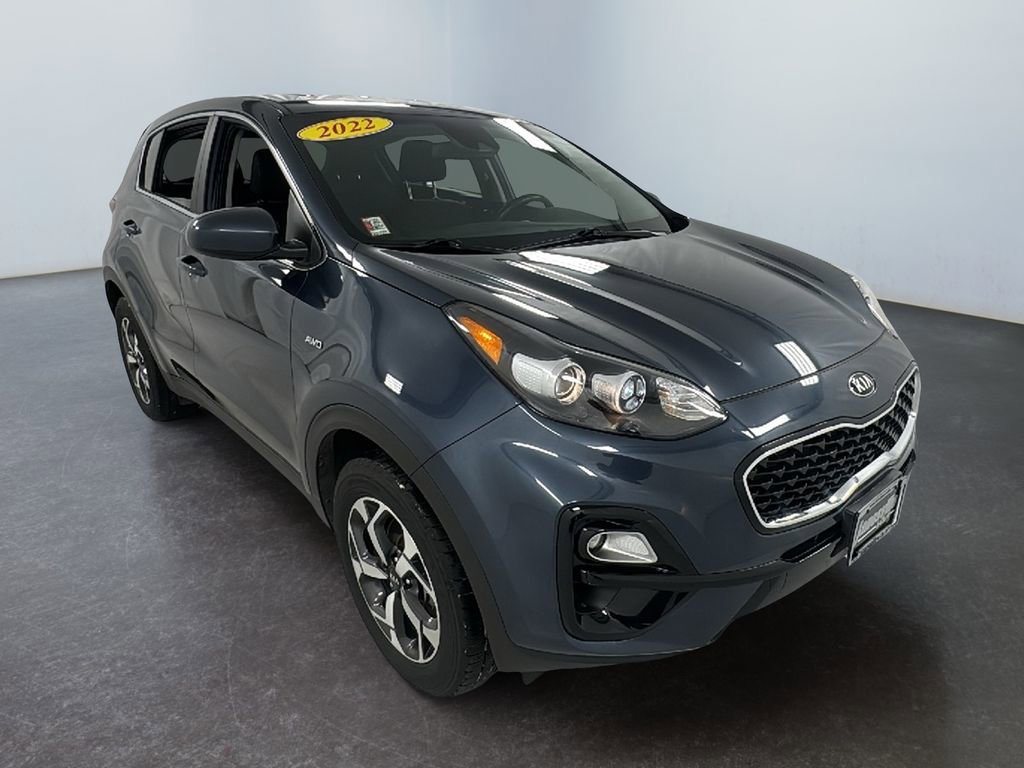 Used 2022 Kia Sportage LX image 1