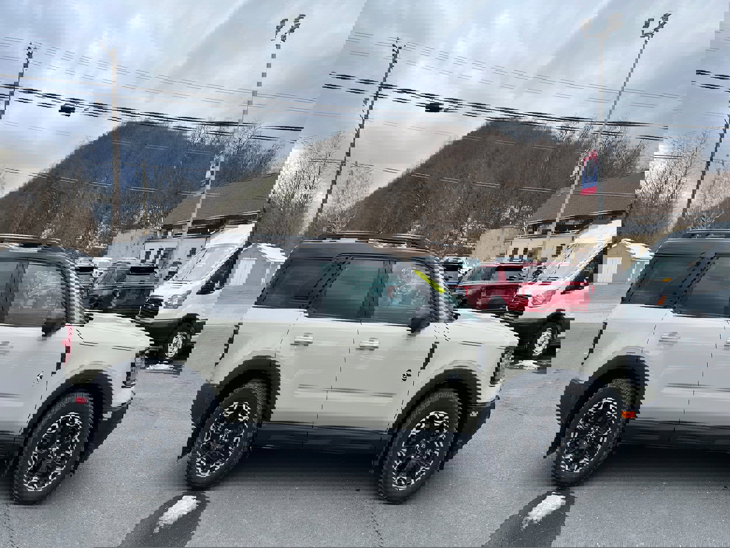 Used 2025 Ford Bronco Sport Outer Banks w/ Outer Banks Tech Package+ image 4