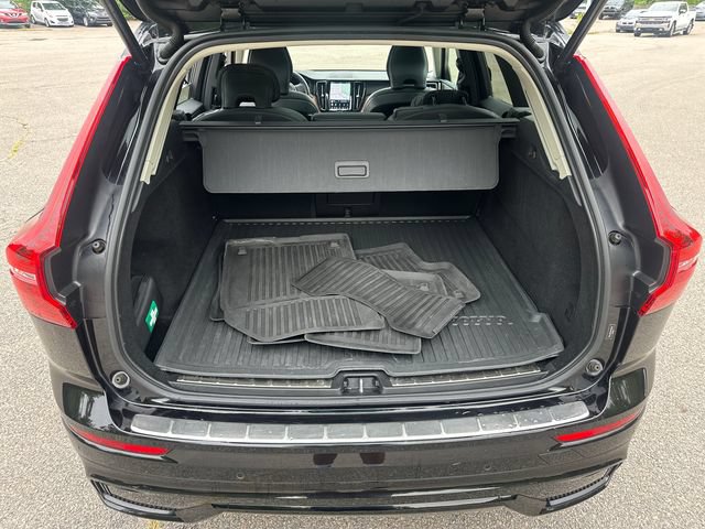 Used 2024 Volvo XC60 B5 Plus w/ Protection Package Premier AWD/4WD image 13