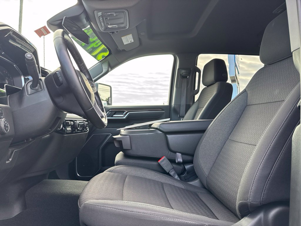 Used 2025 Chevrolet Silverado 2500 LT w/ Convenience Package AWD/4WD image 18