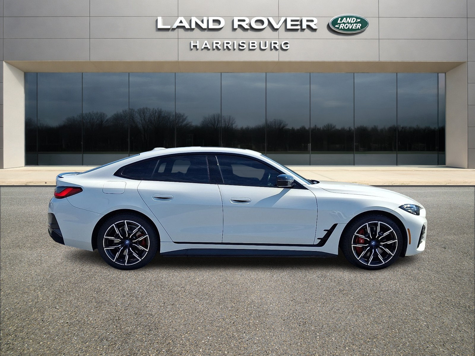 Used 2023 BMW i4 eDrive40 w/ M Sport Package RWD image 5