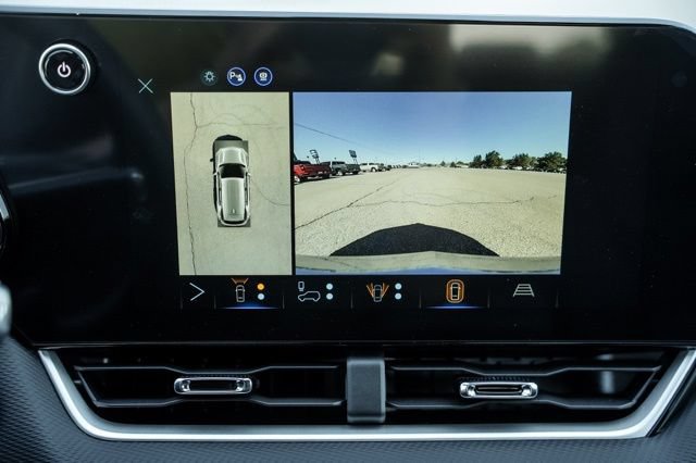New 2027 Chevrolet Equinox LT w/ Safety and Technology Package FWD image 19