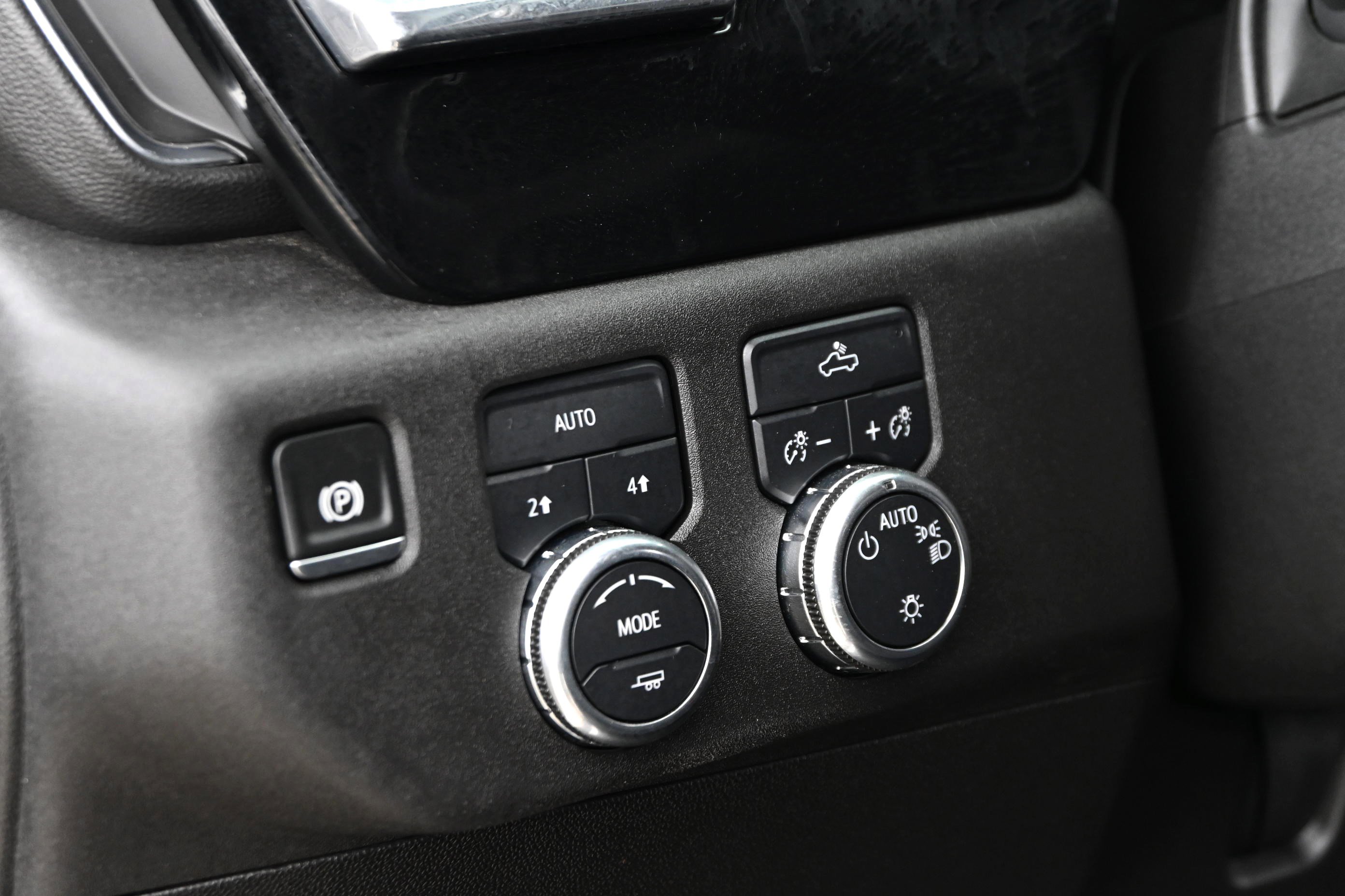 Used 2024 GMC Sierra 1500 SLE w/ Preferred Package image 28