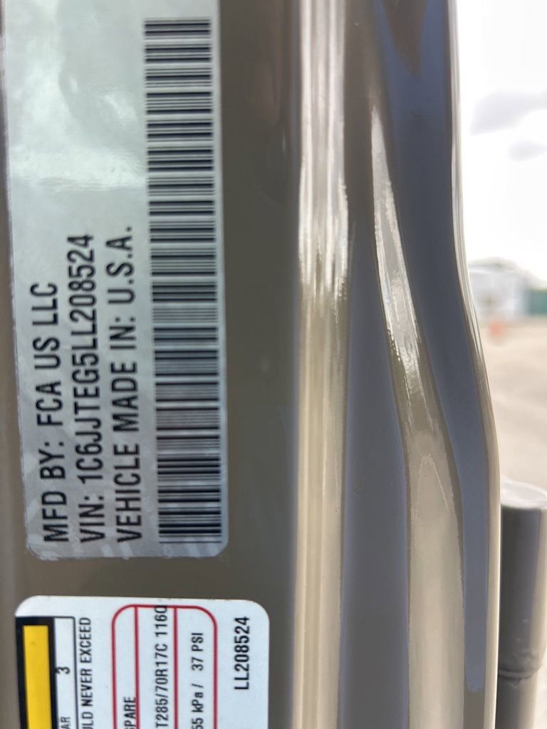 Used 2020 Jeep Gladiator Mojave w/ Trailer Tow Package image 47