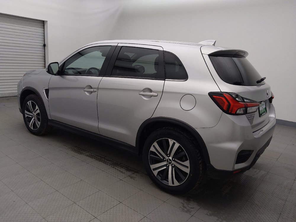 Used 2022 Mitsubishi Outlander Sport SE image 3