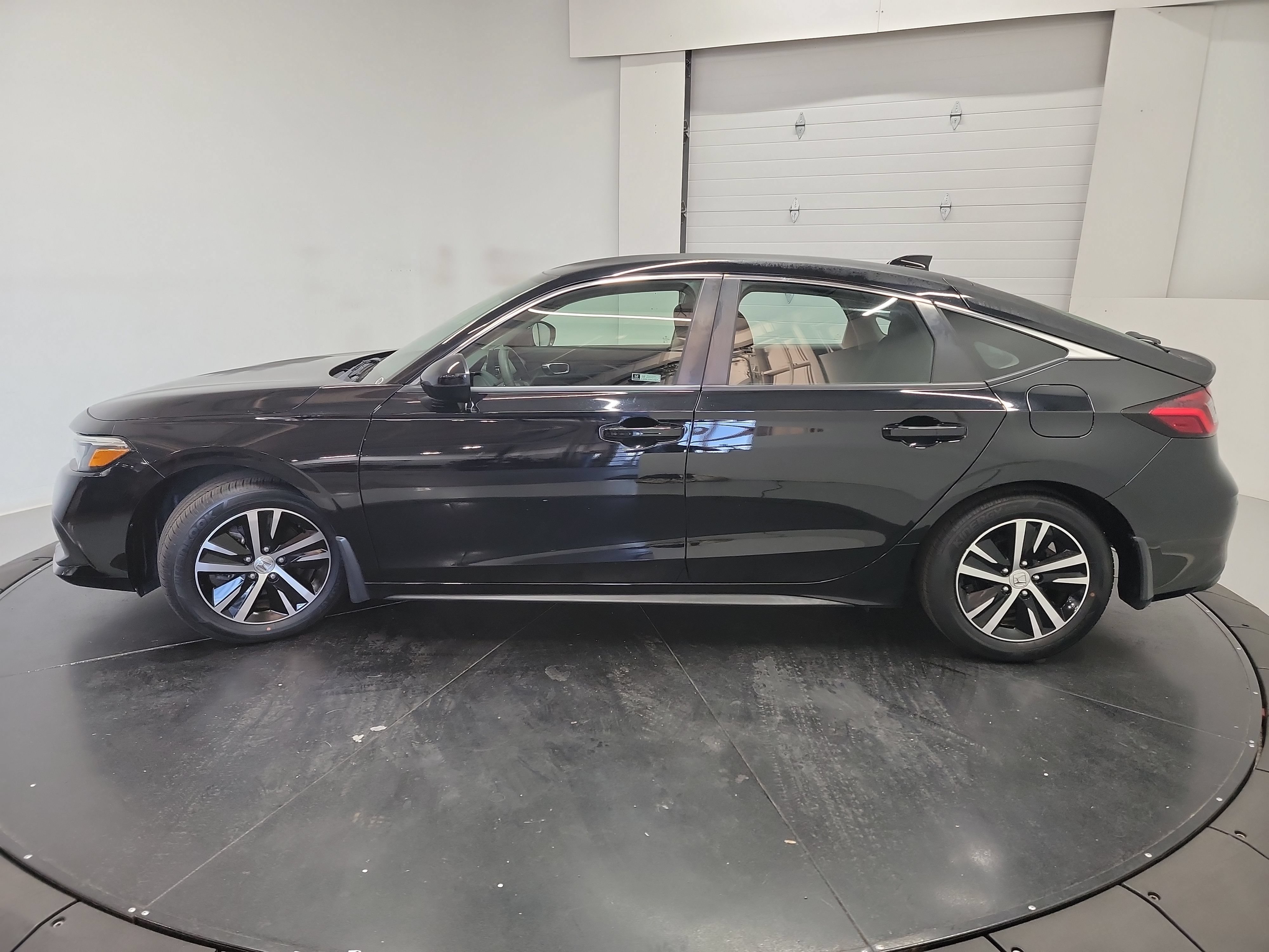 Used 2023 Honda Civic LX image 5